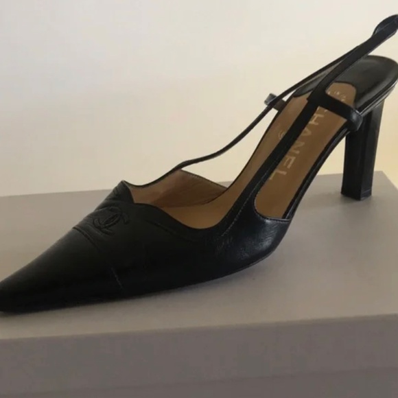 CHANEL BLACK LEATHER SLING BACK PUMPS - Picture 3 of 6